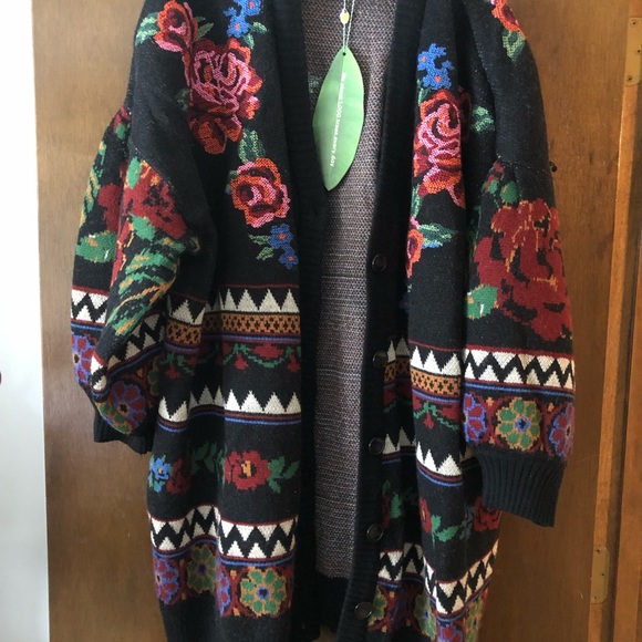Farm Rio Black Tapestry Floral Cardigan Sweater NWT Size XL. Rare! - Picture 2 of 7